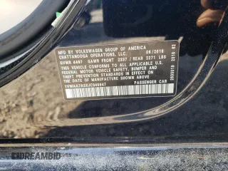 2018 Volkswagen Passat S z VIN 1VWAA7A3XJC045947, wystawiony jako Copart lot #51825425 z przebiegiem 74 687 mil mil oraz Szkoda całkowita • Salvage title. Historia ofert i sprzedaży dostępna na DreamBid. Obrazek 12.