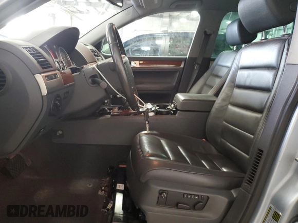 2007 Volkswagen Touareg V6 with VIN WVGZE77LX7D023186, listed as a Copart auction lot 71650314 with 99,577 mi miles and Clean Title. Bid and sale history available at DreamBid. Image 7.