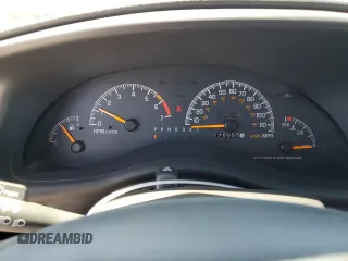 2000 Pontiac Grand Prix GT z VIN 1G2WP12K7YF189639, wystawiony jako Copart lot #57891595 z przebiegiem 70 055 mil mil oraz Tytuł czysty. Historia ofert i sprzedaży dostępna na DreamBid. Obrazek 9.