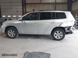 2009 Toyota Highlander with VIN JTEES41A492137521, listed as a IAAI auction lot 40456636 with 110,034 mi miles. Bid and sale history available at carsss.com. Image 15.