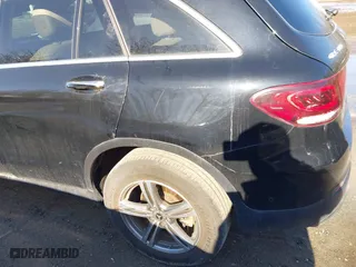2022 Mercedes-Benz GLC with VIN W1N0G8EB9NG024549, listed as a IAAI auction lot 41870047 with 88,269 mi miles. Bid and sale history available at carsss.com. Image 6.