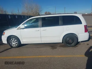 2015 Chrysler Town & Country LX with VIN 2C4RC1AG1FR678142, listed as a IAAI auction lot 41016680 with 78,756 mi miles and . Bid and sale history available at carsss.com. Image 14.