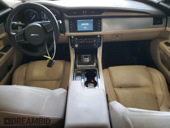 2016 Jaguar XF 35t Prestige with VIN SAJBE4BV6GCY03951, listed as a Copart auction lot 50139605 with 102,721 mi miles and Salvage Title. Bid and sale history available at DreamBid. Image 8.