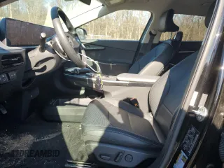 2022 Kia EV6 Wind z VIN KNDC34LAXN5065979, wystawiony jako Copart lot #46663755 z przebiegiem 19 077 mil mil oraz Szkoda całkowita • Salvage title. Historia ofert i sprzedaży dostępna na DreamBid. Obrazek 7.