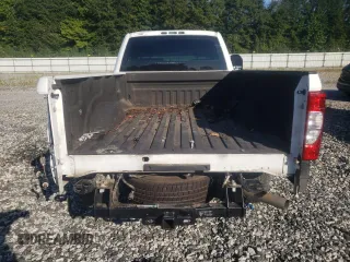 2022 Ford F-250 XL with VIN 1FTBF2B69NED42822, listed as a Copart auction lot 69758254 with 60,984 mi miles and Salvage title. Bid and sale history available at DreamBid. Image 6.