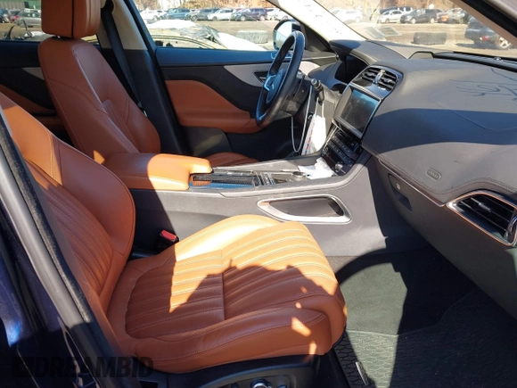 2020 Jaguar F-Pace 30t Portfolio with VIN SADCN2GX6LA659099, listed as a IAAI auction lot 41567986 with 46,058 mi miles and . Bid and sale history available at DreamBid. Image 5.