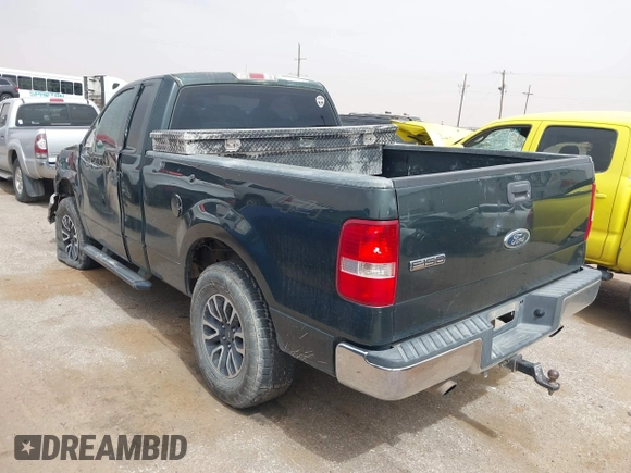 2005 Ford F-150 XL with VIN 1FTRF14555KB88186, listed as a IAAI auction lot 41815601 with 195,049 mi miles. Bid and sale history available at carsss.com. Image 3.