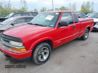 2003 Chevrolet S-10 LS with VIN 1GCCS19X838290264, listed as a IAAI auction lot 42140888 with 134,963 mi miles and . Bid and sale history available at DreamBid. Image 2.