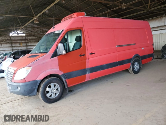 2012 Freightliner Sprinter z VIN WDYPE8CC8C5618781, wystawiony jako Copart lot #51819545 z przebiegiem 419 874 mil mil oraz Tytuł czysty. Historia ofert i sprzedaży dostępna na DreamBid. Obrazek 1.
