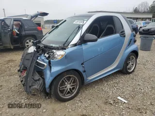 2015 Smart fortwo Passion with VIN WMEEJ3BA9FK791881, listed as a Copart auction lot 43876595 with 56,699 mi miles and Salvage Title. Bid and sale history available at carsss.com. Image 1.
