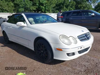 2006 Mercedes-Benz CLK 350 z VIN WDBTK56F96F202694, wystawiony jako IAAI lot #42467116 z przebiegiem 150 563 mil mil oraz . Historia ofert i sprzedaży dostępna na DreamBid. Obrazek 1.
