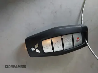 2022 Mitsubishi Outlander SE z VIN JA4J3UA88NZ023157, wystawiony jako IAAI lot #41357953 z przebiegiem 34 081 mil mil oraz . Historia ofert i sprzedaży dostępna na DreamBid. Obrazek 11.