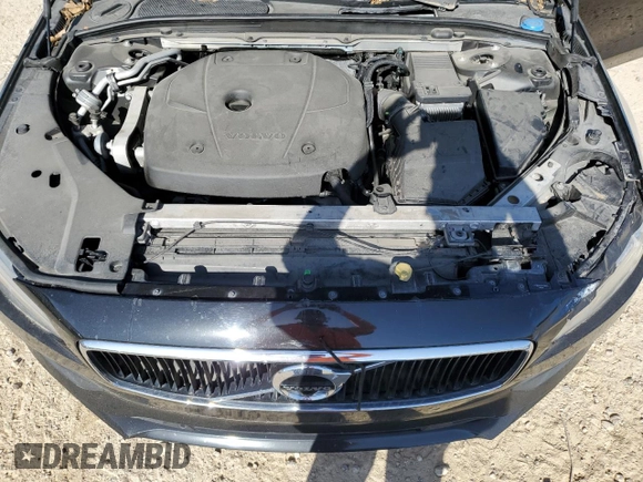 2018 Volvo S90 Momentum with VIN LVY982AK2JP019985, listed as a Copart auction lot 52828415 with 113,029 mi miles and Clean Title. Bid and sale history available at carsss.com. Image 11.
