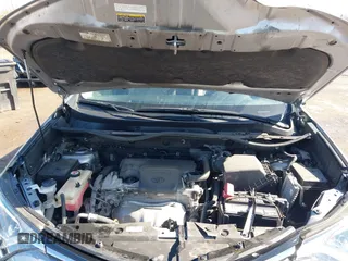 2018 Toyota RAV4 XLE with VIN JTMWFREV3JD120189, listed as a IAAI auction lot 41976999 with 62,182 mi miles and . Bid and sale history available at carsss.com. Image 10.
