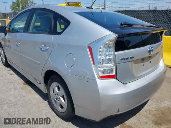 2011 Toyota Prius I with VIN JTDKN3DU8B0266944, listed as a IAAI auction lot 42164570 with 227,422 mi miles. Bid and sale history available at carsss.com. Image 3.