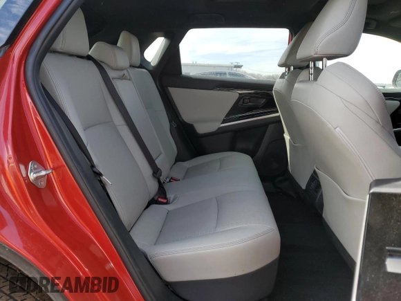 2024 Toyota bZ4X XLE z VIN JTMABACA3RA076814, wystawiony jako Copart lot #47046235 z przebiegiem 18 457 mil mil oraz Szkody całkowita. Historia ofert i sprzedaży dostępna na DreamBid. Obrazek 11.