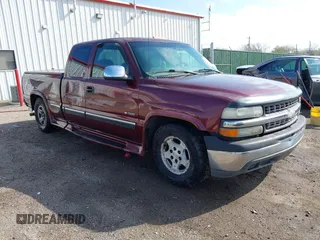 2001 Chevrolet Silverado 1500 LS with VIN 2GCEC19T311199096, listed as a IAAI auction lot 41919758 with 130,632 mi miles. Bid and sale history available at carsss.com. Image 1.
