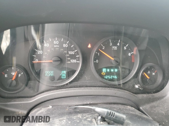 2013 Jeep Patriot Latitude z VIN 1C4NJRFB9DD274778, wystawiony jako Copart lot #58672365 z przebiegiem 125 246 mil mil oraz Czysty tytuł • Clean title. Historia ofert i sprzedaży dostępna na DreamBid. Obrazek 9.