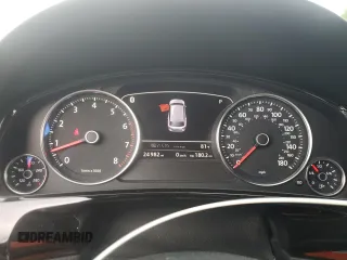 2017 Volkswagen Touareg Wolfsburg Edition с VIN WVGRF7BPXHD005361, выставлен на аукционе Copart как лот 59959415 с пробегом 24 982 миль миль и Списание • Salvage title. История ставок и продаж доступна на DreamBid. Изображение 9.