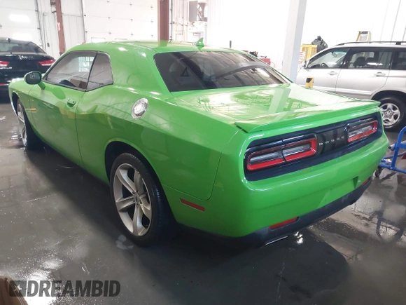 2017 Dodge Challenger SXT z VIN 2C3CDZAG2HH574239, wystawiony jako IAAI lot #41391595 z przebiegiem 92 377 mil mil oraz . Historia ofert i sprzedaży dostępna na DreamBid. Obrazek 3.