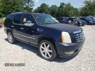 2008 Cadillac Escalade z VIN 1GYEC63858R207681, wystawiony jako Copart lot #60564815 z przebiegiem 98 240 mil mil oraz Czysty tytuł • Clean title. Historia ofert i sprzedaży dostępna na DreamBid. Obrazek 4.