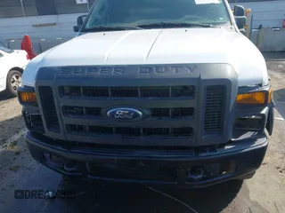 2008 Ford Super Duty F-250 SRW XL with VIN 1FTSX21R08EE25570, listed as a IAAI auction lot 41602856 with 113,322 mi miles. Bid and sale history available at carsss.com. Image 6.