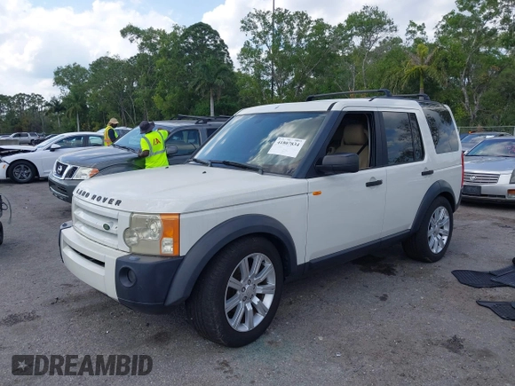 2006 Land Rover LR3 SE with VIN SALAD25416A369381, listed as a IAAI auction lot 41807834 with 229,910 mi miles. Bid and sale history available at carsss.com. Image 17.