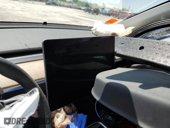 2024 Tesla Model Y Long Range with VIN 7SAYGDEEXRA286528, listed as a Copart auction lot 56321585 with Not provided miles and Salvage title. Bid and sale history available at DreamBid. Image 9.
