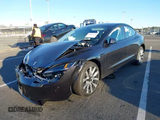2024 Tesla Model 3 with VIN 5YJ3E1EA7RF853483, listed as a IAAI auction lot 40863575 with 1,173 mi miles and . Bid and sale history available at carsss.com. Image 17.