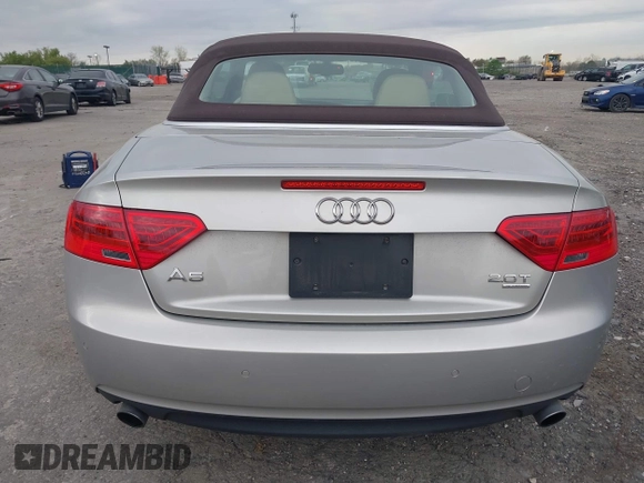 2014 Audi A5 Premium Plus z VIN WAULFAFH7EN001894, wystawiony jako IAAI lot #42082669 z przebiegiem 78 624 mil mil oraz . Historia ofert i sprzedaży dostępna na DreamBid. Obrazek 16.