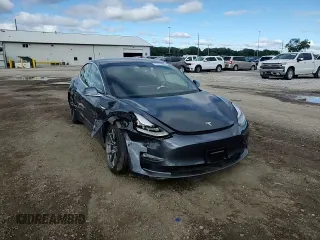 2020 Tesla Model 3 Long Range z VIN 5YJ3E1EB2LF616464, wystawiony jako Copart lot #57891365 z przebiegiem 21 197 mil mil oraz Szkoda całkowita • Salvage title. Historia ofert i sprzedaży dostępna na DreamBid. Obrazek 13.