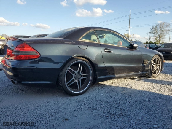 2005 Mercedes-Benz SL-Class 5.0L with VIN WDBSK75F45F101957, listed as a Copart auction lot 45028635 with 230,649 mi miles and Clean Title. Bid and sale history available at carsss.com. Image 3.