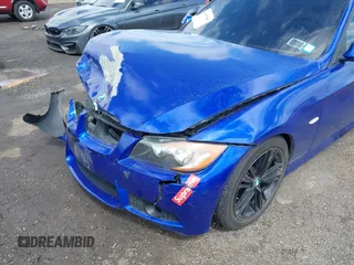 2008 BMW 3 Series 328xi z VIN WBAVC93578K043546, wystawiony jako IAAI lot #41987405 z przebiegiem Nie podano mil oraz . Historia ofert i sprzedaży dostępna na DreamBid. Obrazek 14.