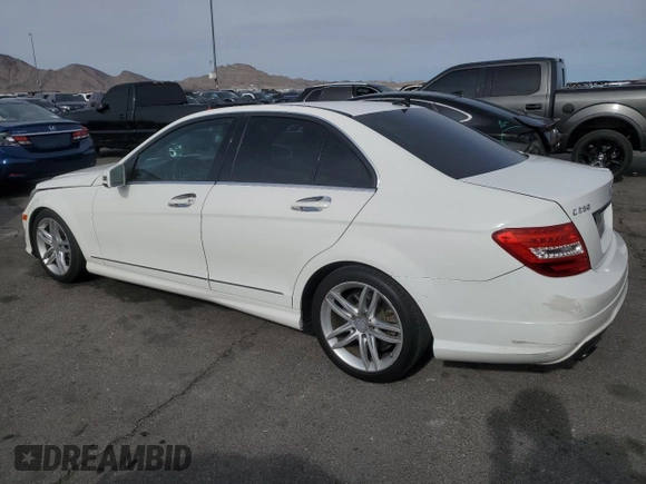 2014 Mercedes-Benz C 250 Sport с VIN WDDGF4HBXEG228554, выставлен на аукционе Copart как лот 49888675 с пробегом 133 533 миль миль и Списание • Salvage title. История ставок и продаж доступна на DreamBid. Изображение 2.