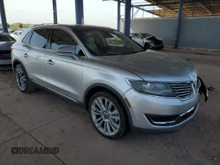 2016 Lincoln MKX Reserve z VIN 2LMTJ6LP3GBL61852, wystawiony jako Copart lot #47401795 z przebiegiem Nie podano mil oraz Szkoda całkowita • Salvage title. Historia ofert i sprzedaży dostępna na DreamBid. Obrazek 4.