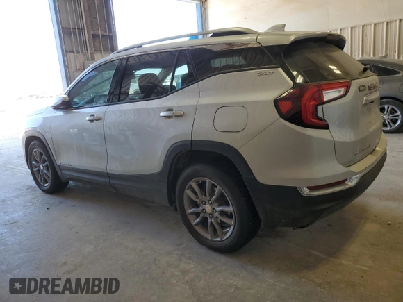 2022 GMC Terrain SLT with VIN 3GKALPEVXNL163889, listed as a Copart auction lot 71799184 with 30,697 mi miles and Salvage Title. Bid and sale history available at carsss.com. Image 2.