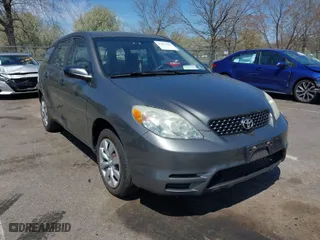 2004 Toyota Matrix Std with VIN 2T1LR32E94C300810, listed as a IAAI auction lot 42072785 with 177,026 mi miles. Bid and sale history available at carsss.com. Image 1.