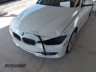 2013 BMW 3 Series 328i с VIN WBA3A5G58DNP19818, выставлен на аукционе IAAI как лот 42315026 с пробегом 133 510 миль миль и . История ставок и продаж доступна на DreamBid. Изображение 13.