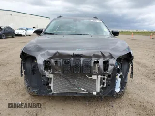 2023 Jeep Cherokee Altitude Lux z VIN 1C4PJMMB8PD103314, wystawiony jako Copart lot #58347995 z przebiegiem 66 317 mil mil oraz Szkoda całkowita • Salvage title. Historia ofert i sprzedaży dostępna na DreamBid. Obrazek 5.