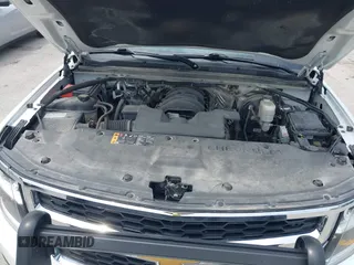 2018 Chevrolet Tahoe Commercial z VIN 1GNSKDEC8JR238969, wystawiony jako IAAI lot #42440047 z przebiegiem 126 373 mil mil oraz . Historia ofert i sprzedaży dostępna na DreamBid. Obrazek 10.