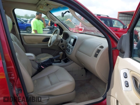 2006 Ford Escape XLT z VIN 1FMYU93166KA44836, wystawiony jako IAAI lot #42104051 z przebiegiem 176 367 mil mil oraz . Historia ofert i sprzedaży dostępna na DreamBid. Obrazek 5.