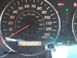 2003 Lexus GX 470 with VIN JTJBT20X430013005, listed as a IAAI auction lot 41666117 with 225,332 mi miles. Bid and sale history available at carsss.com. Image 7.