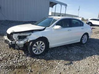 2015 Honda Accord EX-L with VIN 1HGCR2F80FA127797, listed as a Copart auction lot 44581655 with 88,641 mi miles and Salvage title. Bid and sale history available at DreamBid. Image 1.
