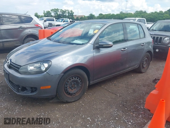 2013 Volkswagen Golf с VIN WVWDA7AJ7DW118242, выставлен на аукционе IAAI как лот 42249723 с пробегом 217 155 миль миль и . История ставок и продаж доступна на DreamBid. Изображение 2.