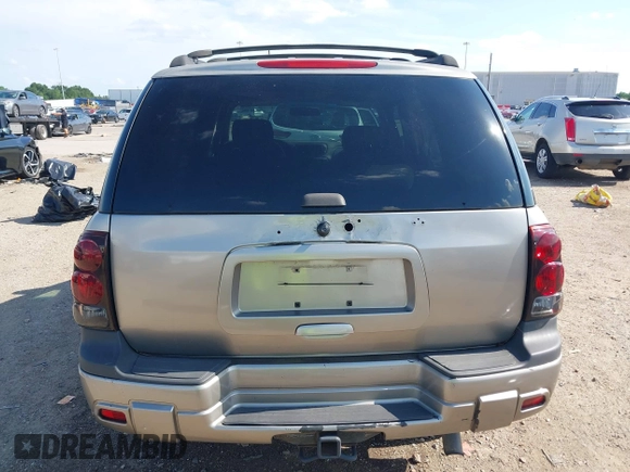 2003 Chevrolet TrailBlazer LS with VIN 1GNDS13S732225286, listed as a IAAI auction lot 42091982 with 283,517 mi miles. Bid and sale history available at carsss.com. Image 16.