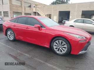 2022 Toyota Mirai XLE z VIN JTDAAAAA8NA006743, wystawiony jako IAAI lot #41593460 z przebiegiem 24 927 mil mil oraz . Historia ofert i sprzedaży dostępna na DreamBid. Obrazek 1.