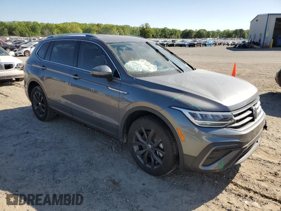 2024 Volkswagen Tiguan SE with VIN 3VV3B7AXXRM069012, listed as a Copart auction lot 53163665 with 34,464 mi miles and Clean title. Bid and sale history available at DreamBid. Image 4.