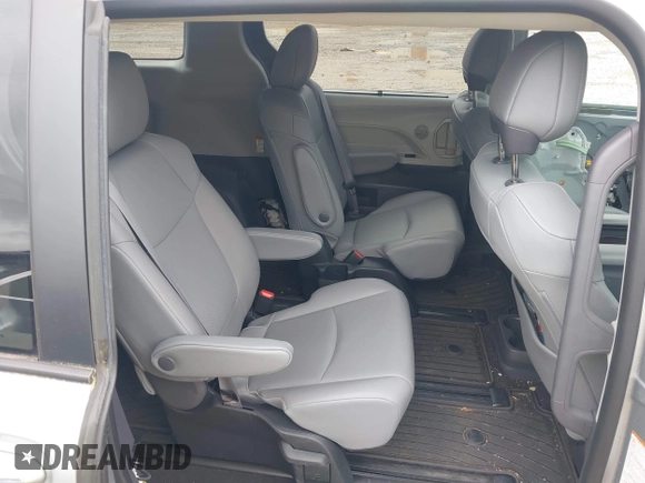 2022 Toyota Sienna XLE with VIN 5TDYSKFC0NS049827, listed as a IAAI auction lot 41994431 with 42,102 mi miles and . Bid and sale history available at DreamBid. Image 8.