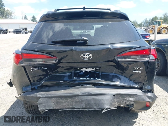 2025 Toyota Corolla Cross XLE with VIN 7MUDAABG4SV132327, listed as a IAAI auction lot 42500170 with 1,011 mi miles and . Bid and sale history available at DreamBid. Image 6.