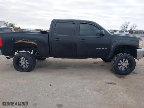 2012 Chevrolet Silverado 1500 LT with VIN 1GCPKSE72CF196471, listed as a IAAI auction lot 41294801 with 155,000 mi miles. Bid and sale history available at carsss.com. Image 13.